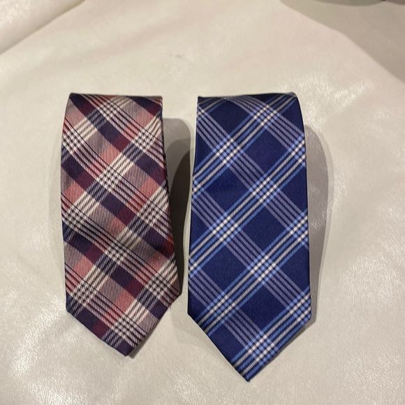 2 Banana Republic Silk Ties - Picture 1 of 6
